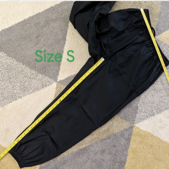 Black and Red Martial Arts Gi - 3 Piece Set - Picture 4 of 6